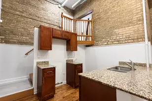2042 W Touhy Ave, Chicago, IL 60645 - Photo 3