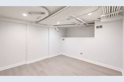 2042 W Touhy Avenue #G, Chicago, IL 60645 - Photo 9