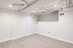 2042 W Touhy Ave, Chicago, IL 60645 - Photo 9