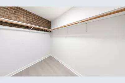 2042 W Touhy Avenue #G, Chicago, IL 60645 - Photo 15