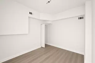 2042 W Touhy Ave, Chicago, IL 60645 - Photo 11