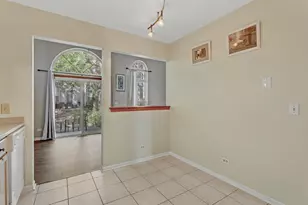 938 Little Falls Ct, Elk Grove Village, IL 60007 - Photo 9