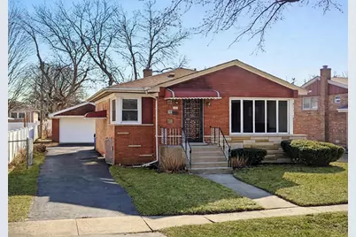 9521 S Knox Avenue, Oak Lawn, IL 60453 - Photo 1