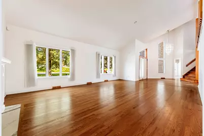 8920 Royal Drive, Burr Ridge, IL 60527 - Photo 5