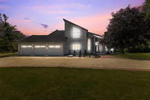 8920 Royal Dr, Burr Ridge, IL 60527 - Photo 1