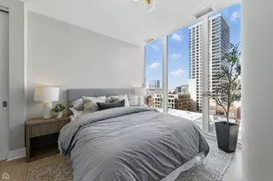 146 W Erie St, Chicago, IL 60654 - Photo 13