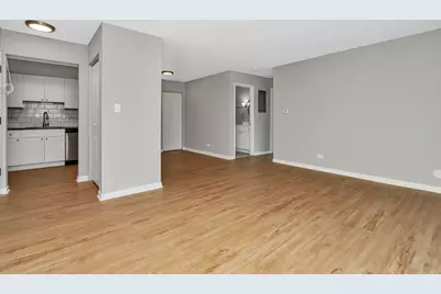 909 Plainfield Road #10, Darien, IL 60561 - Photo 9