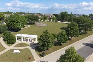 380 Thornwood Way, South Elgin, IL 60177 - Photo 35