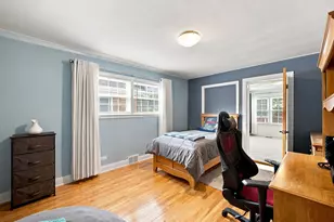 8626 St Louis Ave, Skokie, IL 60076 - Photo 11