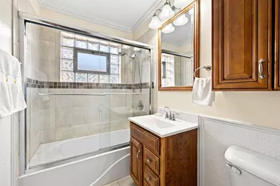 8626 Saint Louis Avenue, Skokie, IL 60076 - Photo 13