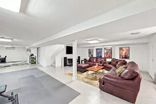 8626 St Louis Ave, Skokie, IL 60076 - Photo 15