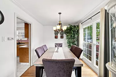 8626 Saint Louis Avenue, Skokie, IL 60076 - Photo 5