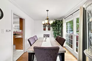 8626 St Louis Ave, Skokie, IL 60076 - Photo 5