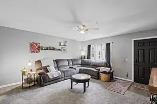 1307 Briarwood Dr, Champaign, IL 61821 - Photo 7