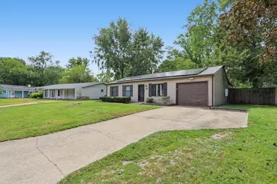 1307 Briarwood Drive, Champaign, IL 61821 - Photo 3
