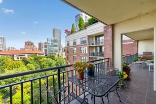 55 W Delaware Pl, Chicago, IL 60610 - Photo 19