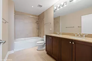 1201 S Prairie Ave, Chicago, IL 60605 - Photo 13
