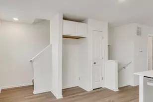295 Basin Ct, Saint Charles, IL 60174 - Photo 13