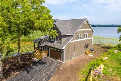 807 Lakeview Drive, Round Lake, IL 60073 - Photo 35