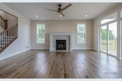 807 Lakeview Drive, Round Lake, IL 60073 - Photo 5