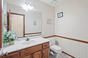 18449 Holland Rd, Lansing, IL 60438 - Photo 11