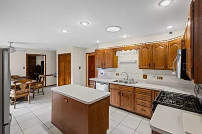 18449 Holland Road, Lansing, IL 60438 - Photo 17