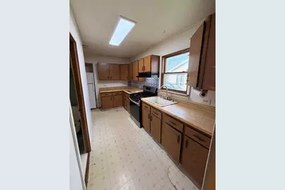 7420 Maple Drive, Wonder Lake, IL 60097 - Photo 11