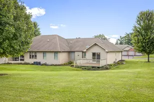 713 Birch St, Byron, IL 61010 - Photo 35