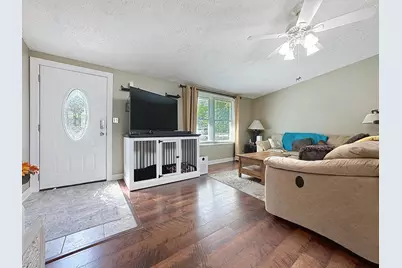 1810 Louise Street, Crystal Lake, IL 60014 - Photo 5