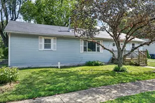637 S Outer Dr, Wilmington, IL 60481 - Photo 1