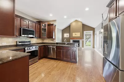 240 Regency Court #C, Wauconda, IL 60084 - Photo 9