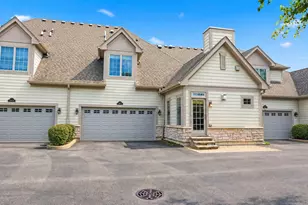 240 Regency Ct, Wauconda, IL 60084 - Photo 1