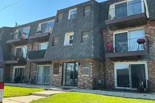 6405 W Home Ave, Worth, IL 60482 - Photo 1