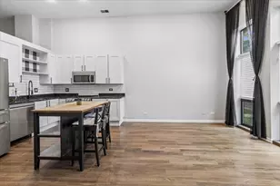 523 N Racine Ave, Chicago, IL 60642 - Photo 7