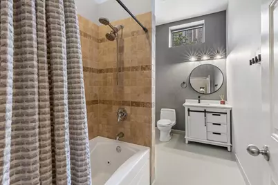 523 N Racine Avenue #1, Chicago, IL 60642 - Photo 19