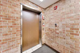 901 Center St, Des Plaines, IL 60016 - Photo 11
