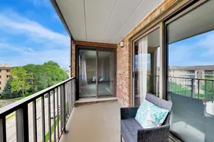 901 Center St, Des Plaines, IL 60016 - Photo 35