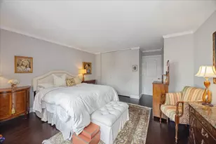 111 E Chestnut St, Chicago, IL 60611 - Photo 13