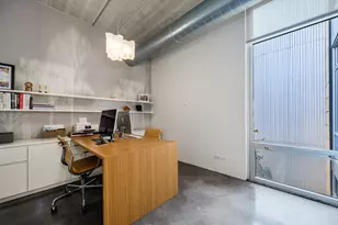 2041 W Roscoe St, Chicago, IL 60618 - Photo 25