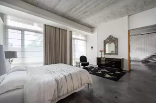 2041 W Roscoe St, Chicago, IL 60618 - Photo 19
