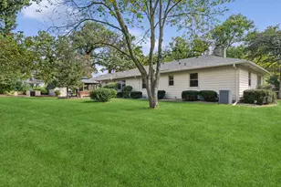 1191 S Batavia Ave, Batavia, IL 60510 - Photo 27