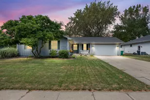 1301 Larson St, Sycamore, IL 60178 - Photo 1
