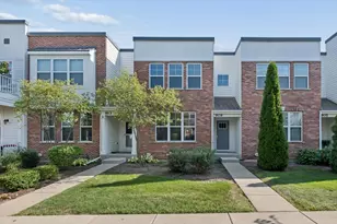 909 Times Square Dr, Aurora, IL 60504 - Photo 1