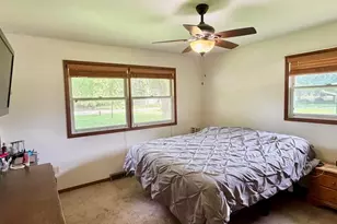 302 S 6th St, Kirkland, IL 60146 - Photo 5