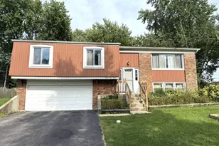8113 Norwood Ct, Woodridge, IL 60517 - Photo 1