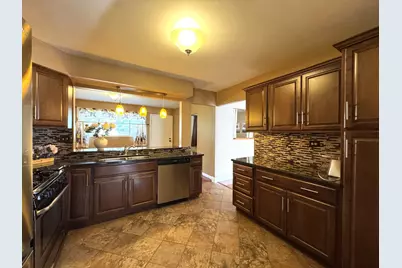 8113 Norwood Court, Woodridge, IL 60517 - Photo 11