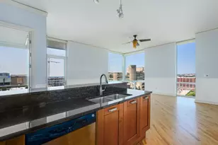 170 W Polk St, Chicago, IL 60605 - Photo 13