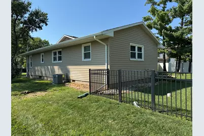 618 S Lott Boulevard, Gibson City, IL 60936 - Photo 45