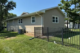 618 S Lott Blvd, Gibson City, IL 60936 - Photo 45