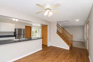 979 Symphony Dr, Aurora, IL 60504 - Photo 5